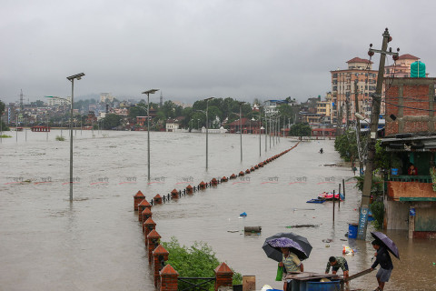 काठमाडौंका खोलामा बाढीपछि जे देखियो... (१५ तस्बिर)